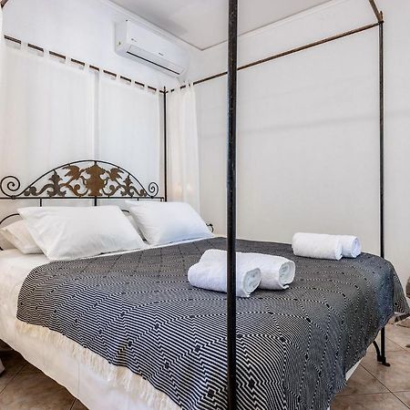 Paraspori  Daphne'S Lux Villa מראה חיצוני תמונה