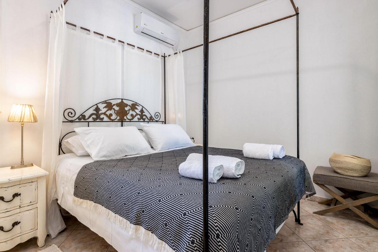 Paraspori  Daphne'S Lux Villa מראה חיצוני תמונה