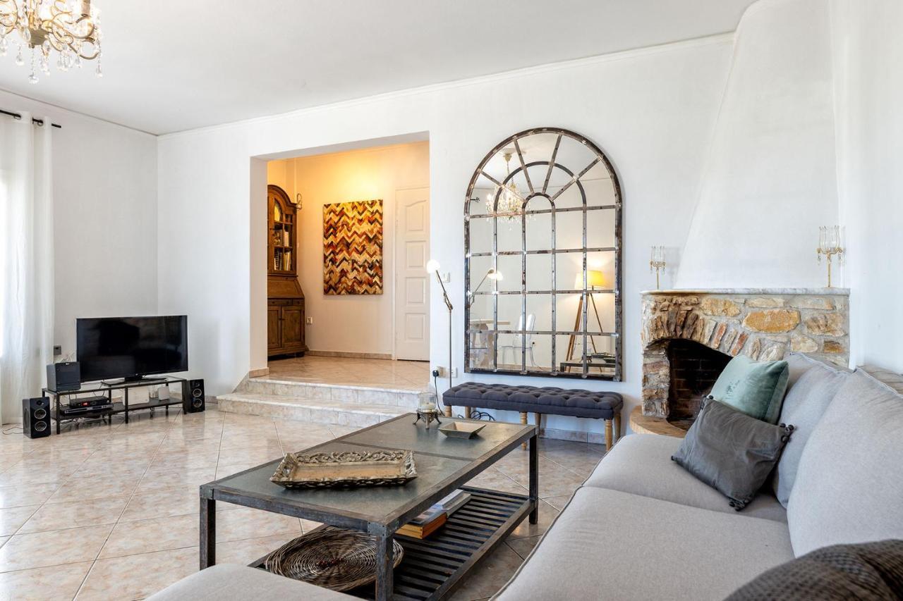 Paraspori  Daphne'S Lux Villa מראה חיצוני תמונה