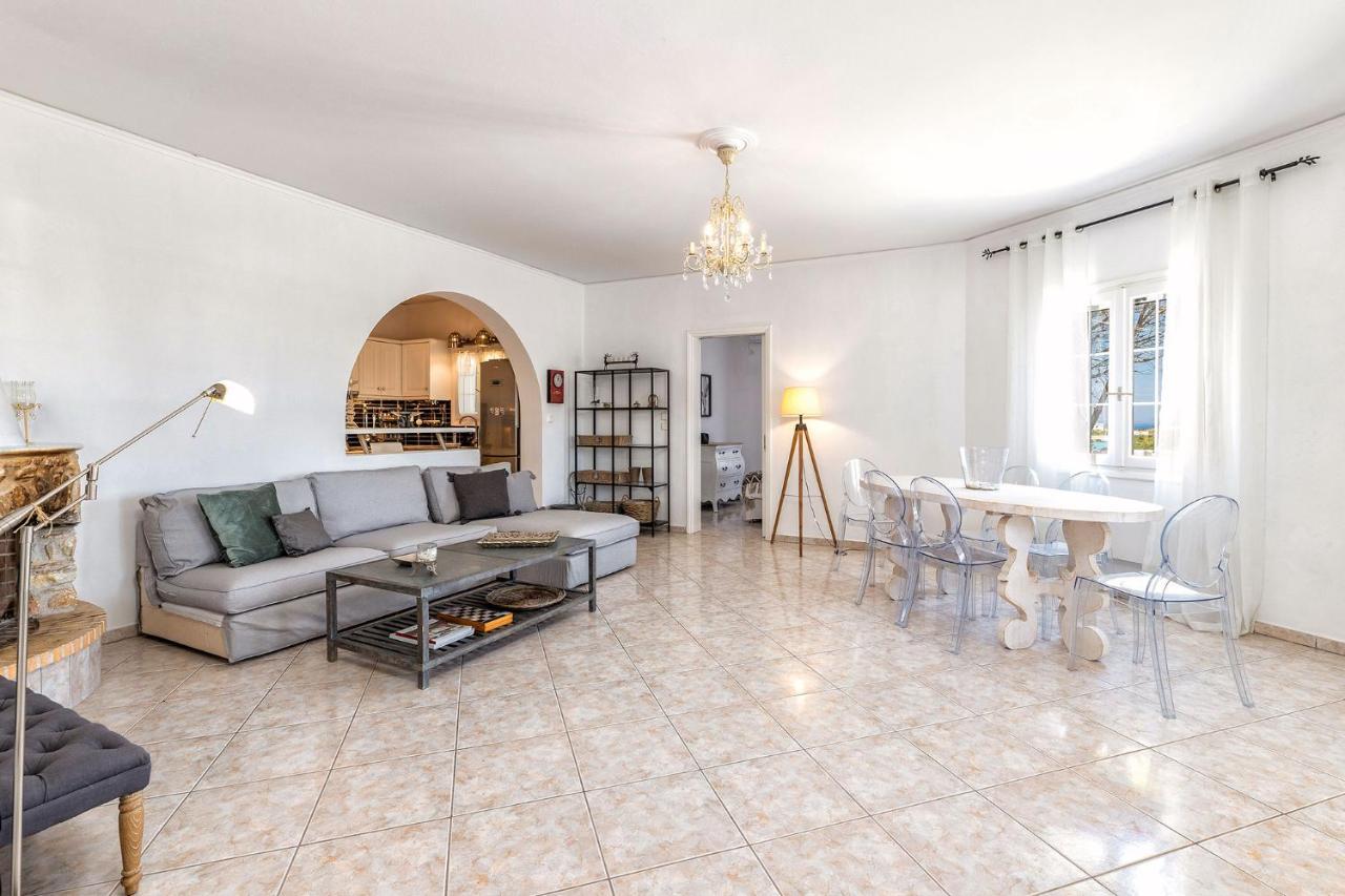 Paraspori  Daphne'S Lux Villa מראה חיצוני תמונה